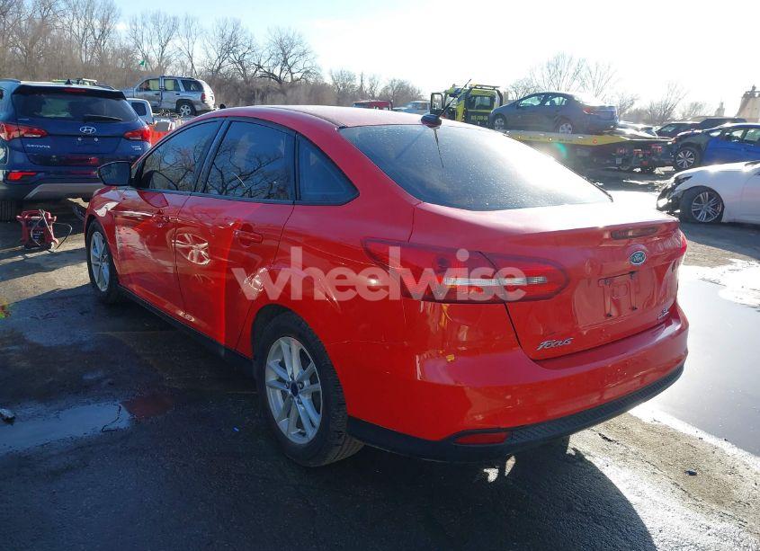 Photo 3 of 2015 Ford Focus SE (VIN 1FADP3F28FL287446)