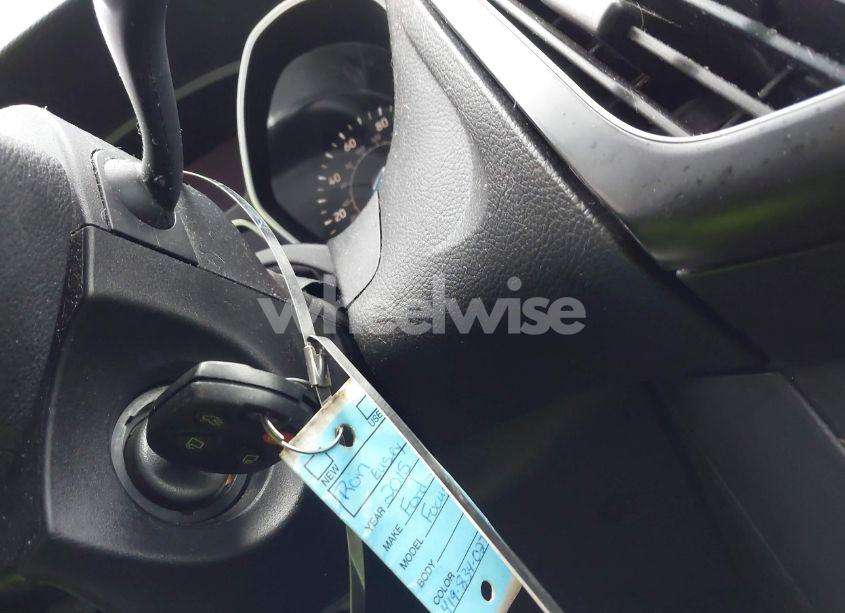 Photo 11 of 2015 Ford Focus SE (VIN 1FADP3F28FL312975)