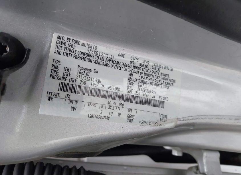 Photo 9 of 2015 Ford Focus SE (VIN 1FADP3F28FL312975)