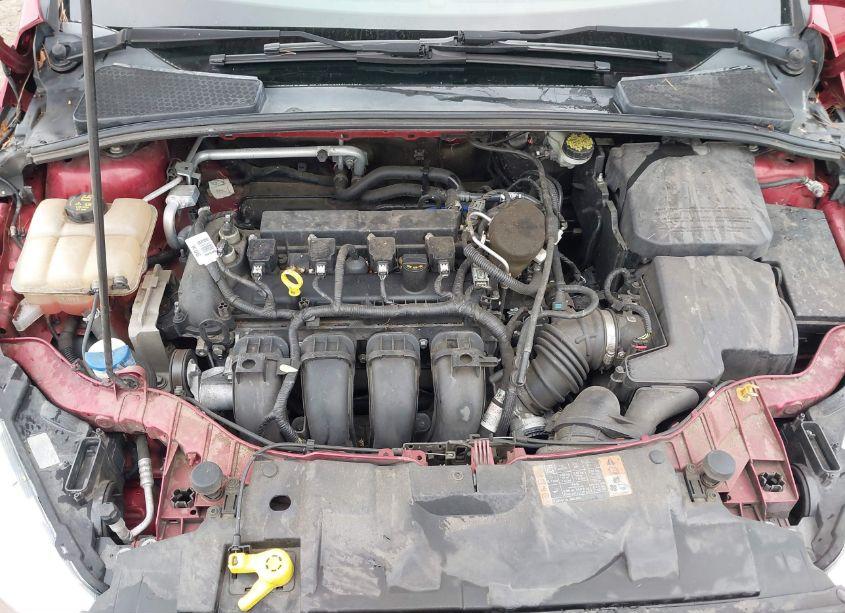 Photo 10 of 2015 Ford Focus SE (VIN 1FADP3F28FL324561)