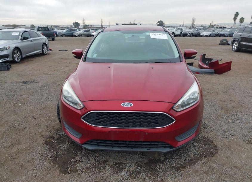 Photo 13 of 2015 Ford Focus SE (VIN 1FADP3F28FL324561)