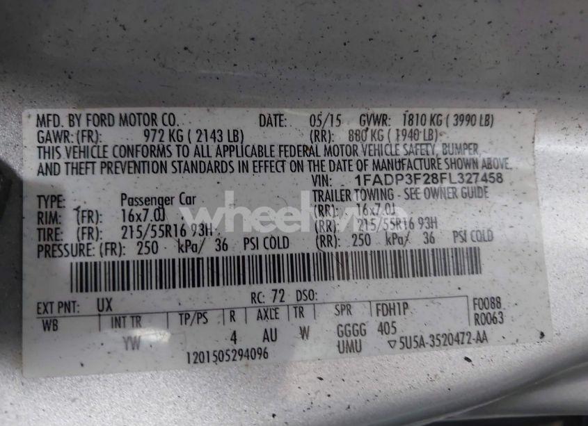 Photo 9 of 2015 Ford Focus SE (VIN 1FADP3F28FL327458)