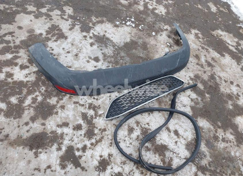 Photo 12 of 2015 Ford Focus SE (VIN 1FADP3F28FL335169)