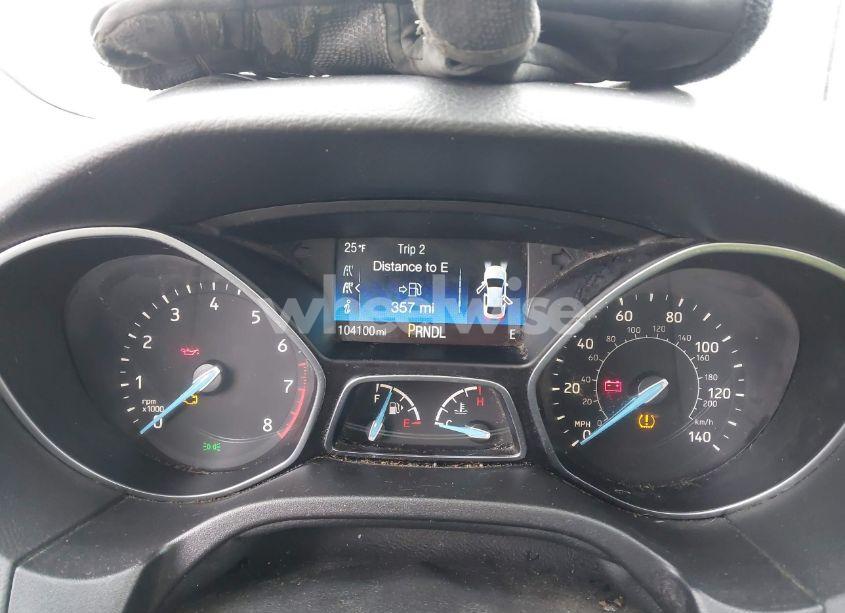 Photo 7 of 2015 Ford Focus SE (VIN 1FADP3F28FL335169)