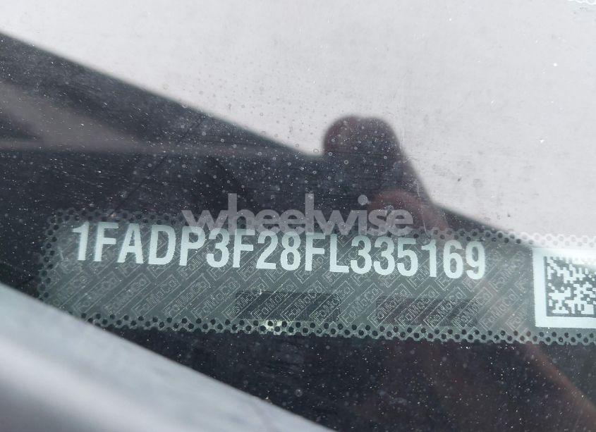 Photo 9 of 2015 Ford Focus SE (VIN 1FADP3F28FL335169)