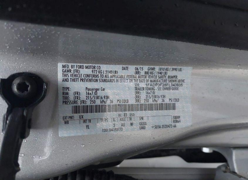 Photo 9 of 2015 Ford Focus SE (VIN 1FADP3F28FL343935)