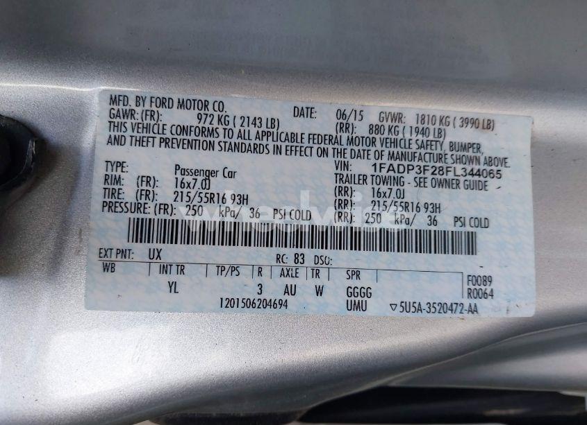 Photo 9 of 2015 Ford Focus SE (VIN 1FADP3F28FL344065)