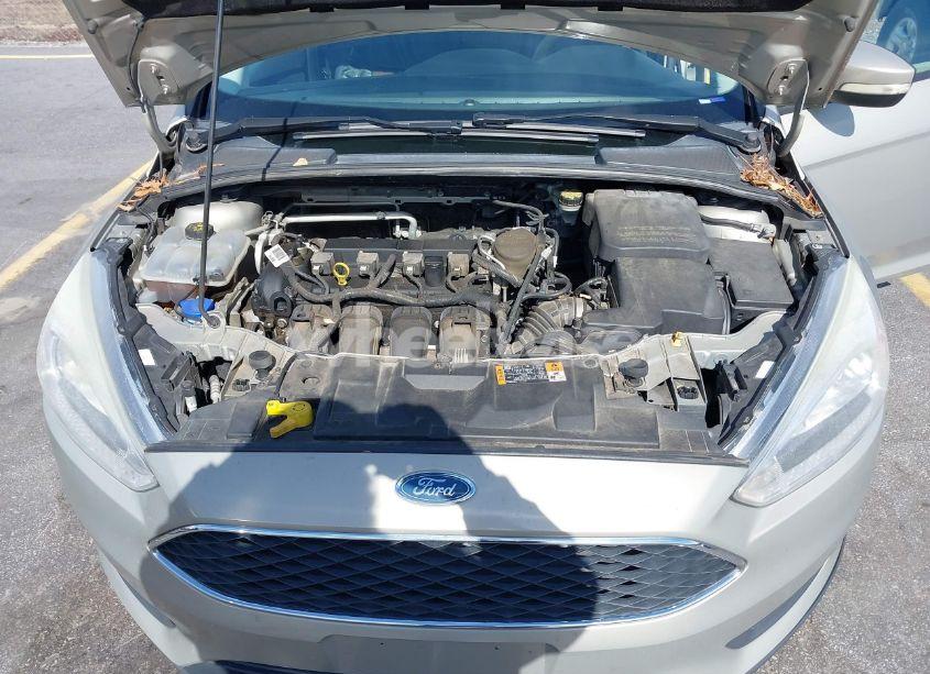 Photo 10 of 2015 Ford Focus SE (VIN 1FADP3F28FL381858)
