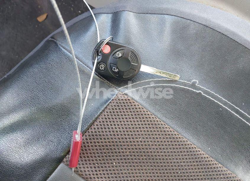 Photo 11 of 2015 Ford Focus SE (VIN 1FADP3F28FL381858)