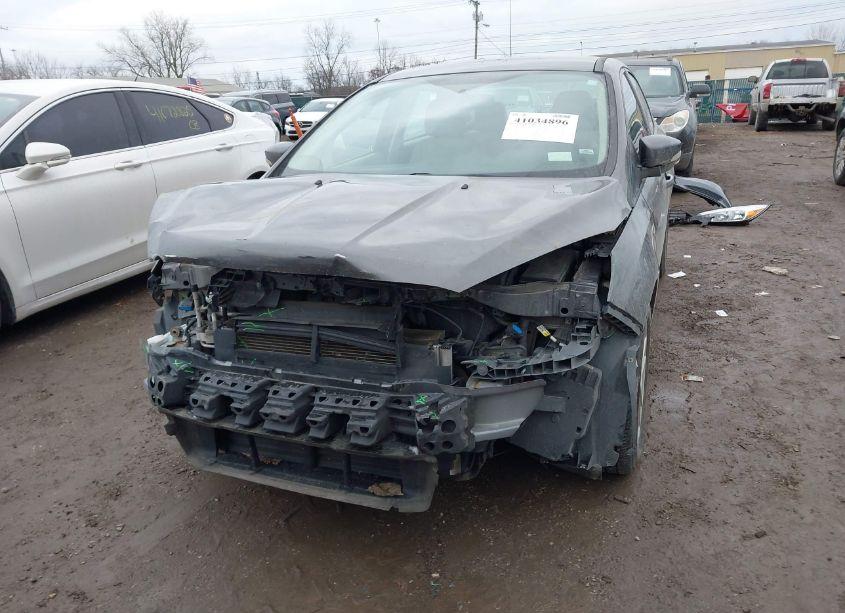 Photo 13 of 2015 Ford Focus SE (VIN 1FADP3F28FL383187)