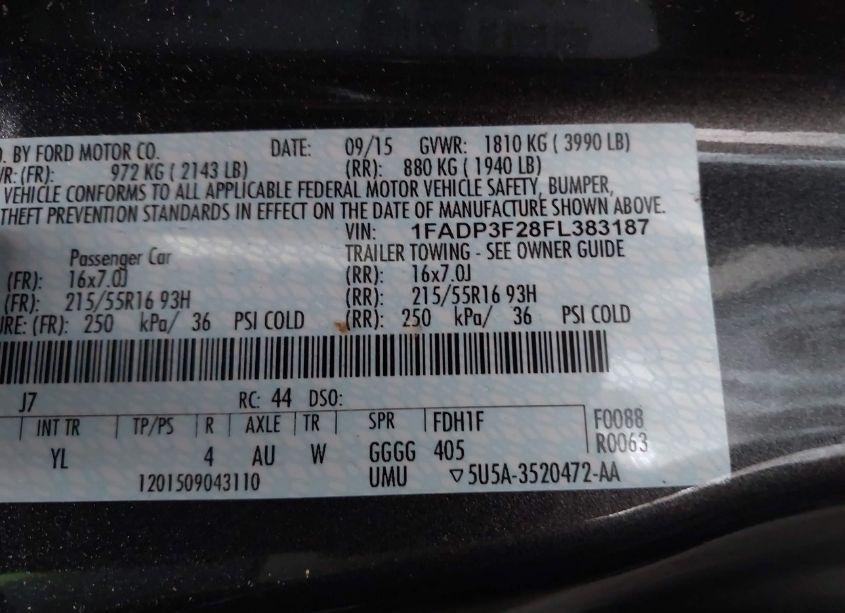 Photo 9 of 2015 Ford Focus SE (VIN 1FADP3F28FL383187)