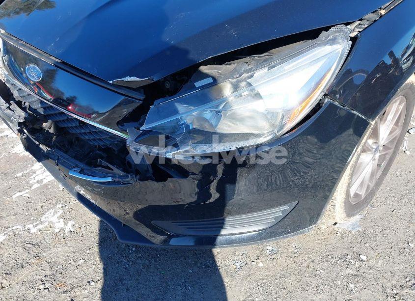 Photo 12 of 2016 Ford Focus SE (VIN 1FADP3F28GL211629)