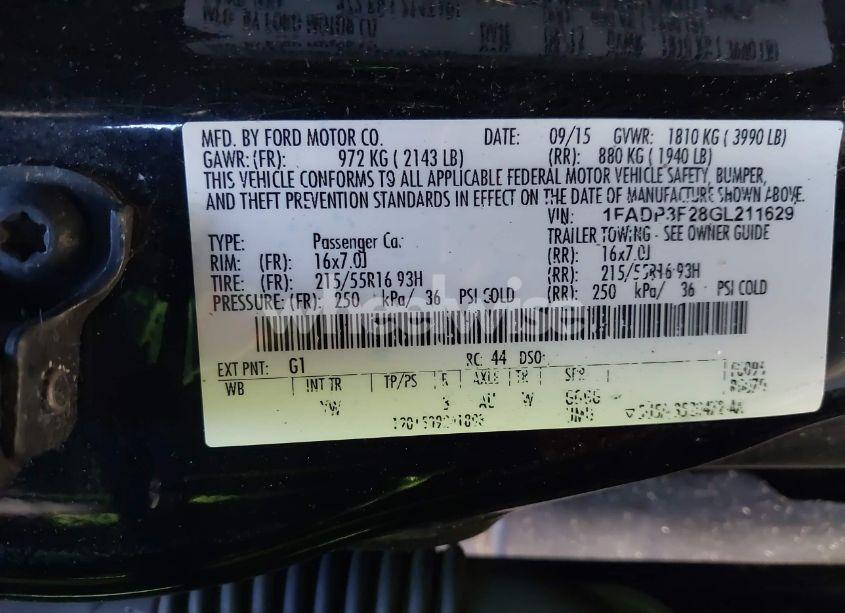 Photo 8 of 2016 Ford Focus SE (VIN 1FADP3F28GL211629)