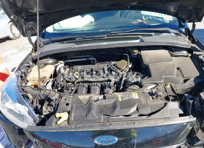 Photo 9 of 2016 Ford Focus SE (VIN 1FADP3F28GL211629)