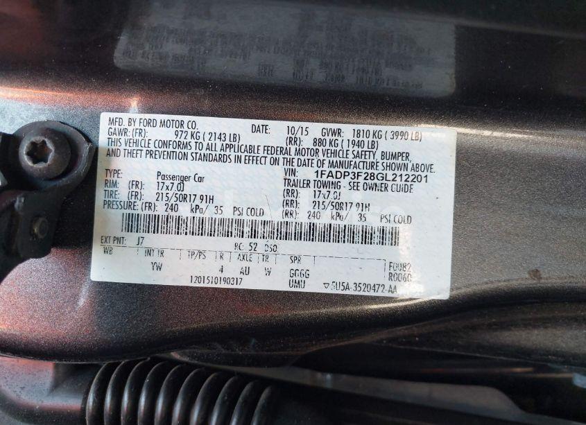 Photo 9 of 2016 Ford Focus SE (VIN 1FADP3F28GL212201)