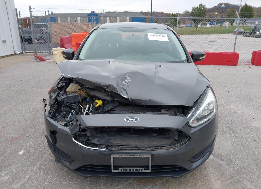 Photo 12 of 2016 Ford Focus SE (VIN 1FADP3F28GL213686)