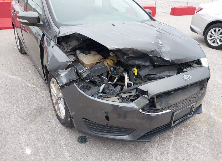 Photo 6 of 2016 Ford Focus SE (VIN 1FADP3F28GL213686)