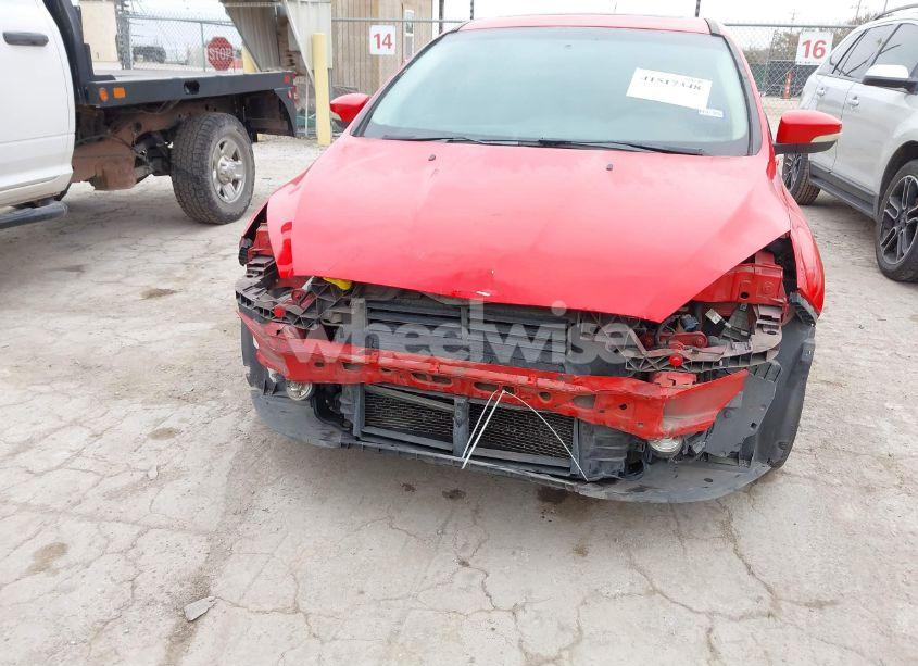 Photo 6 of 2016 Ford Focus SE (VIN 1FADP3F28GL217009)