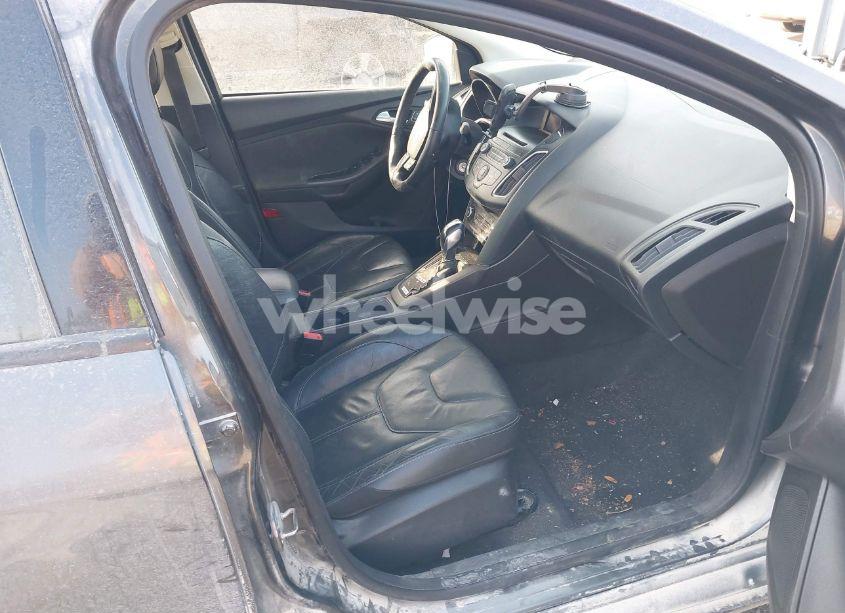 Photo 5 of 2016 Ford Focus SE (VIN 1FADP3F28GL233128)