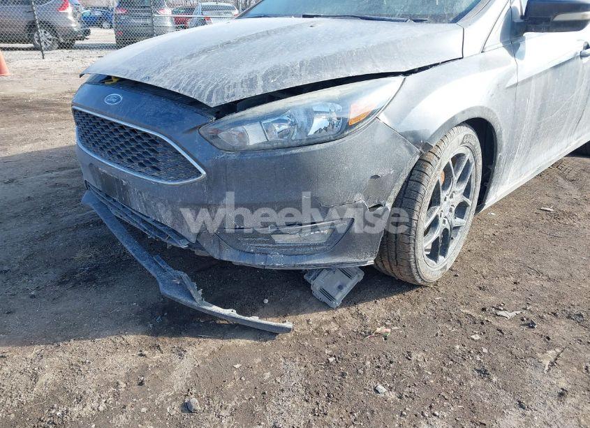 Photo 6 of 2016 Ford Focus SE (VIN 1FADP3F28GL233128)