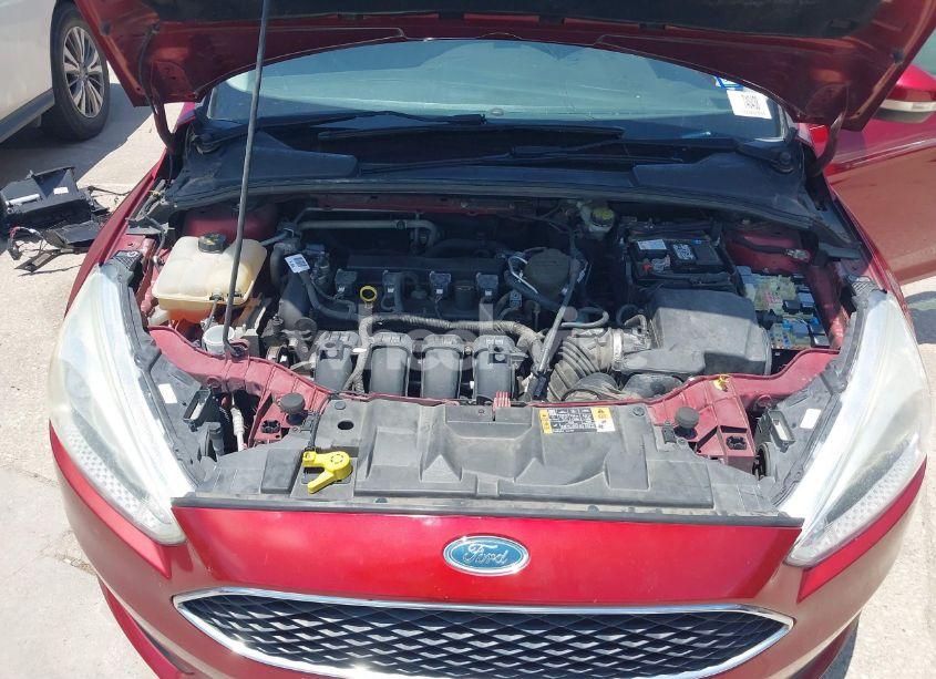 Photo 10 of 2016 Ford Focus SE (VIN 1FADP3F28GL237888)