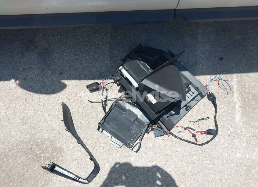 Photo 12 of 2016 Ford Focus SE (VIN 1FADP3F28GL237888)