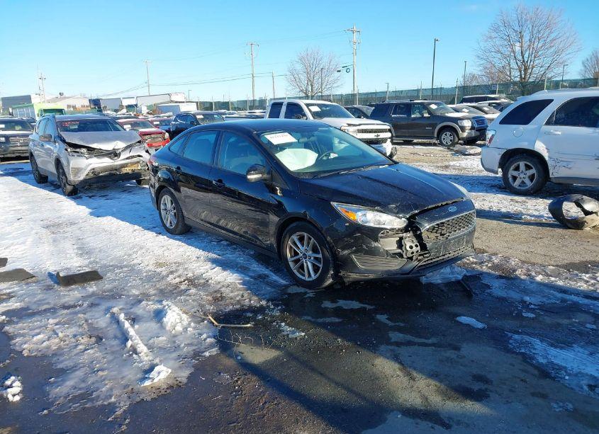 2016 Ford Focus SE (VIN 1FADP3F28GL248793) main photo