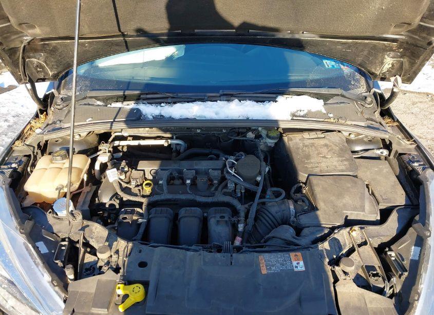 Photo 10 of 2016 Ford Focus SE (VIN 1FADP3F28GL248793)