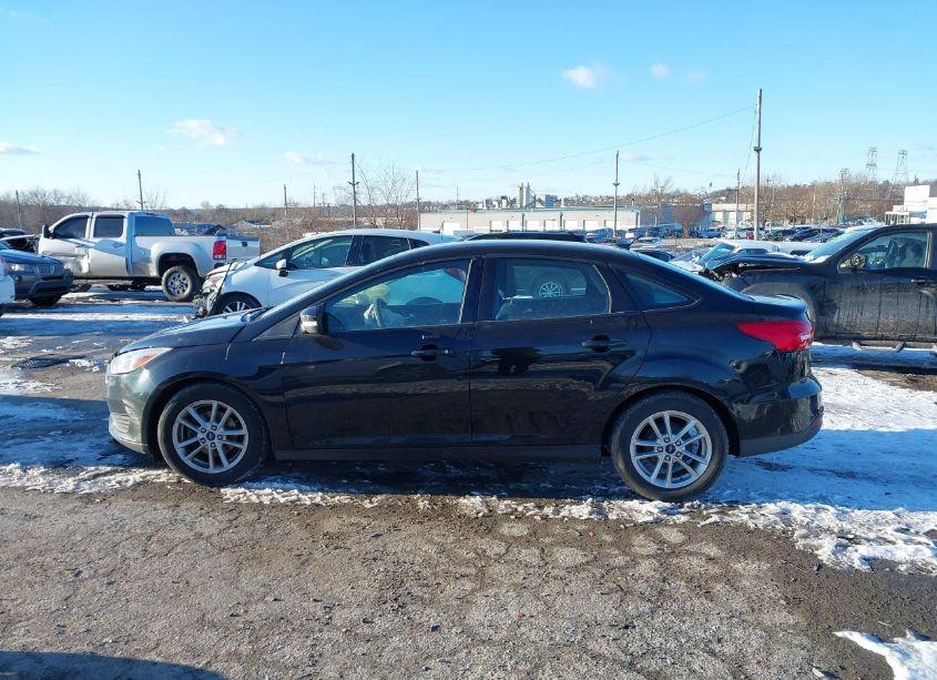 Photo 14 of 2016 Ford Focus SE (VIN 1FADP3F28GL248793)