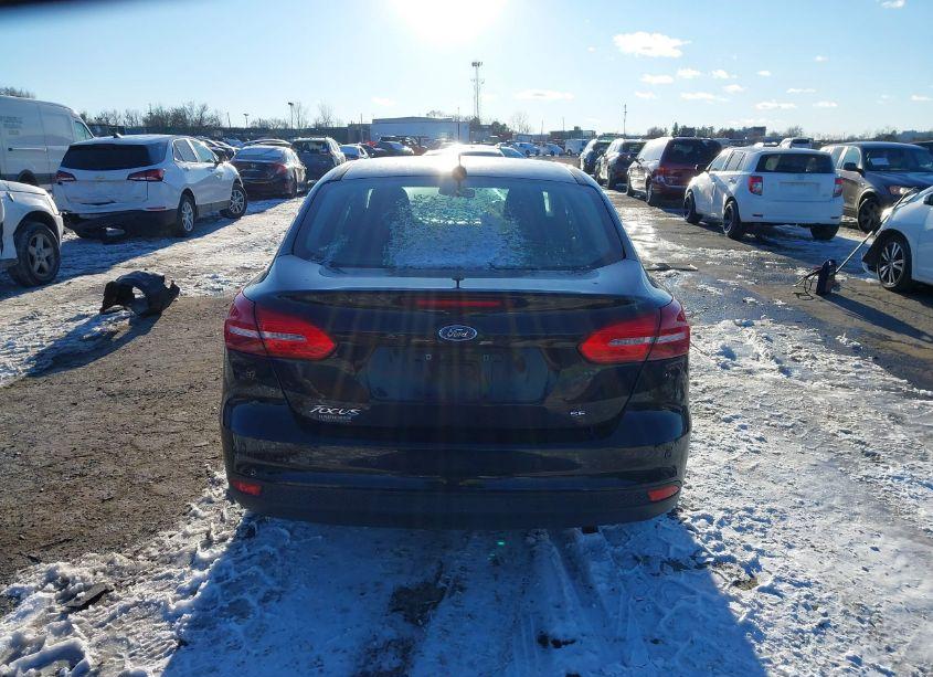 Photo 16 of 2016 Ford Focus SE (VIN 1FADP3F28GL248793)