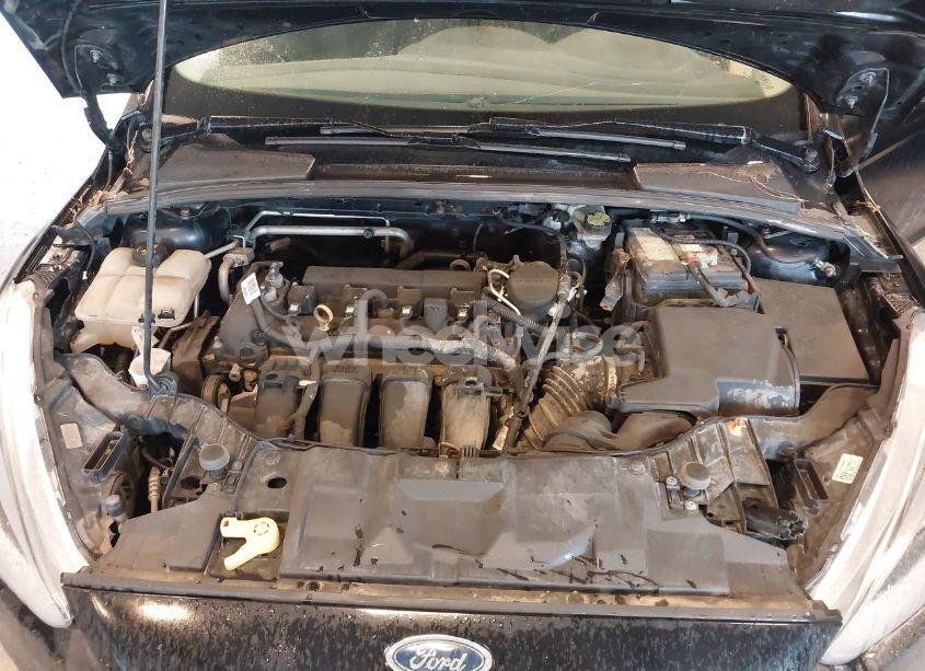 Photo 10 of 2016 Ford Focus SE (VIN 1FADP3F28GL251371)