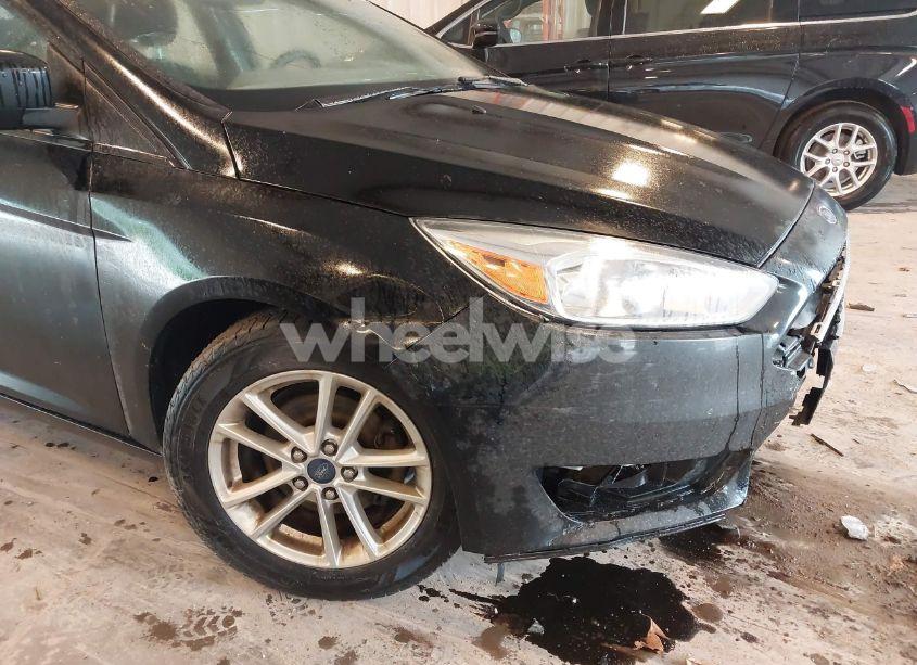 Photo 12 of 2016 Ford Focus SE (VIN 1FADP3F28GL251371)