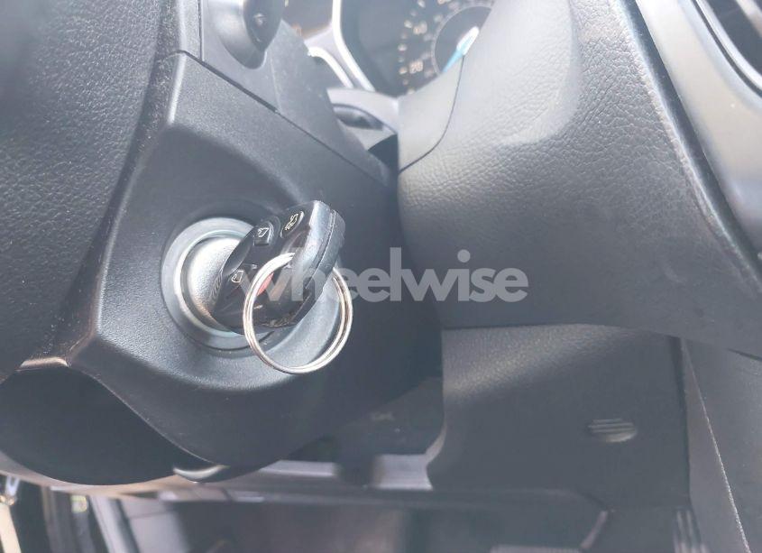 Photo 11 of 2016 Ford Focus SE (VIN 1FADP3F28GL264590)