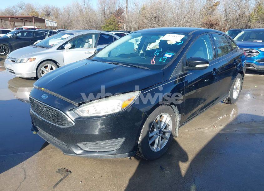 Photo 2 of 2016 Ford Focus SE (VIN 1FADP3F28GL264590)
