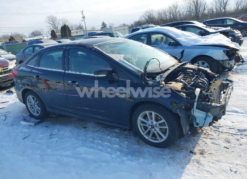 Photo 14 of 2016 Ford Focus SE (VIN 1FADP3F28GL267070)