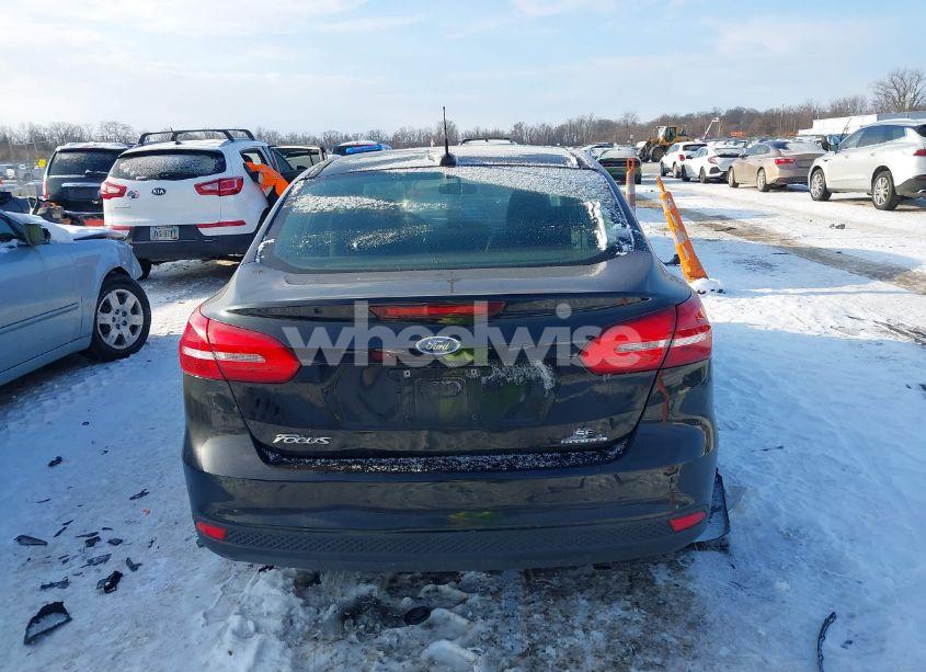 Photo 17 of 2016 Ford Focus SE (VIN 1FADP3F28GL267070)