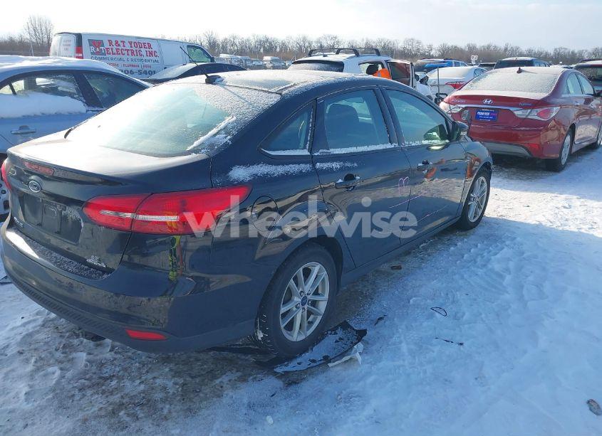 Photo 4 of 2016 Ford Focus SE (VIN 1FADP3F28GL267070)