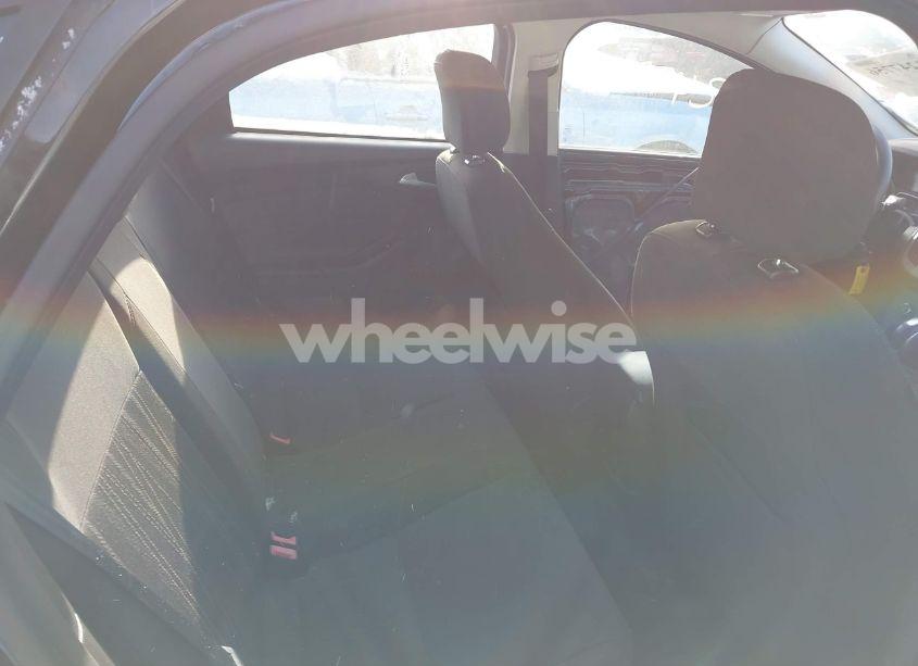 Photo 8 of 2016 Ford Focus SE (VIN 1FADP3F28GL267070)