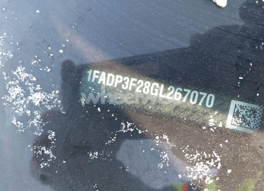 Photo 9 of 2016 Ford Focus SE (VIN 1FADP3F28GL267070)