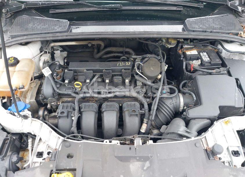 Photo 10 of 2016 Ford Focus SE (VIN 1FADP3F28GL276450)