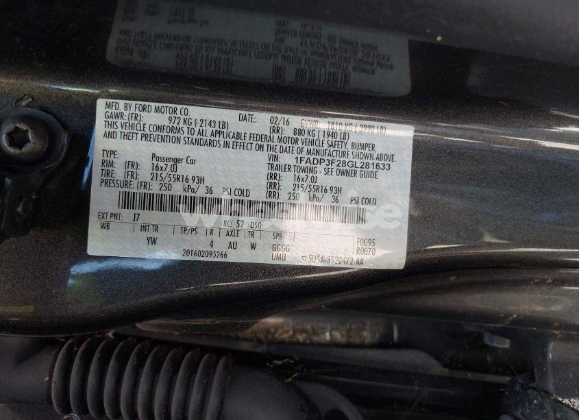 Photo 9 of 2016 Ford Focus SE (VIN 1FADP3F28GL281633)