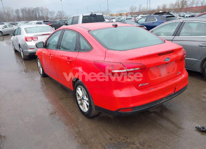 Photo 3 of 2016 Ford Focus SE (VIN 1FADP3F28GL285584)
