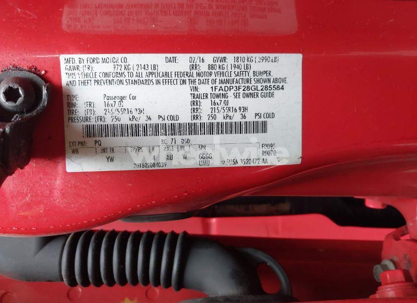 Photo 9 of 2016 Ford Focus SE (VIN 1FADP3F28GL285584)