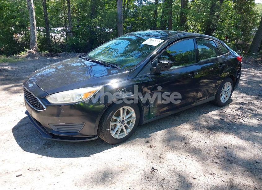Photo 2 of 2016 Ford Focus SE (VIN 1FADP3F28GL286685)