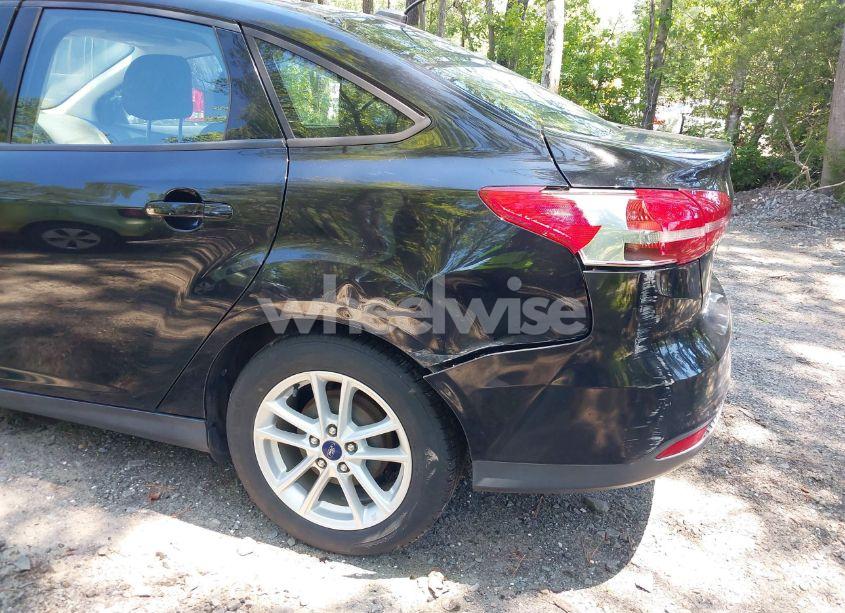 Photo 6 of 2016 Ford Focus SE (VIN 1FADP3F28GL286685)