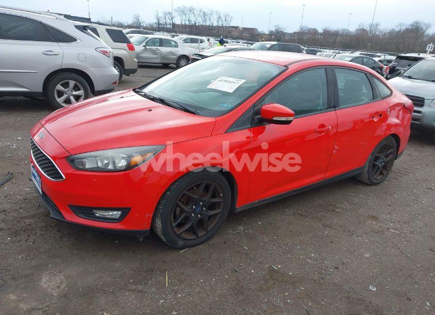 Photo 2 of 2016 Ford Focus SE (VIN 1FADP3F28GL307132)