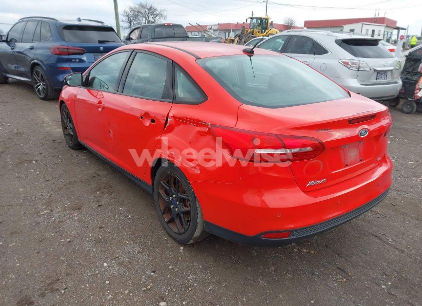 Photo 3 of 2016 Ford Focus SE (VIN 1FADP3F28GL307132)