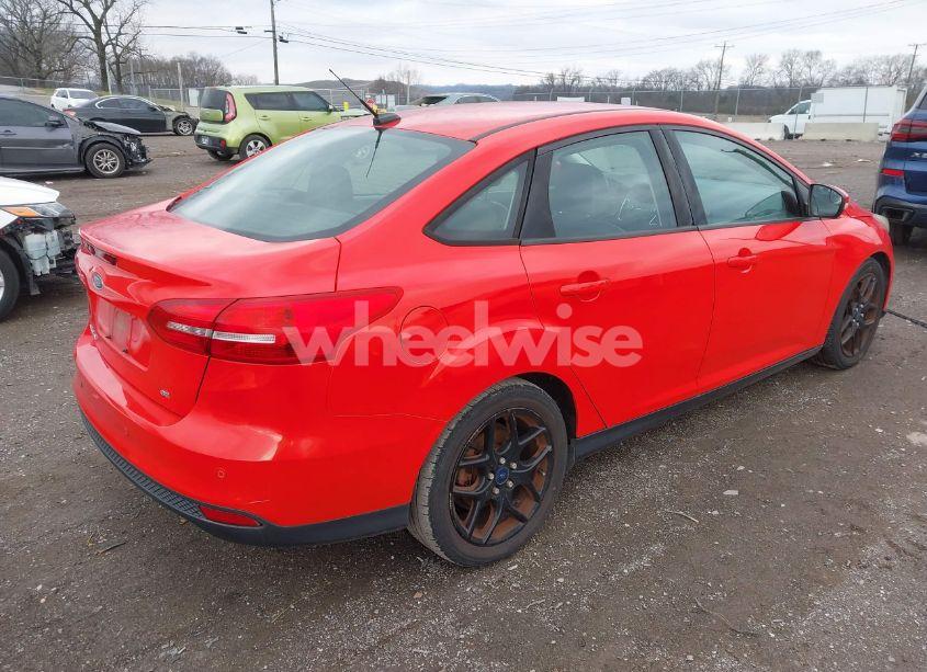 Photo 4 of 2016 Ford Focus SE (VIN 1FADP3F28GL307132)