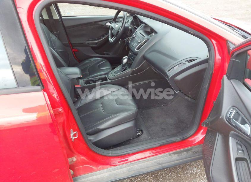 Photo 5 of 2016 Ford Focus SE (VIN 1FADP3F28GL307132)