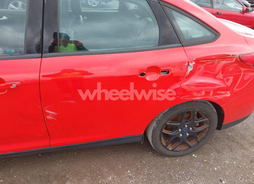 Photo 6 of 2016 Ford Focus SE (VIN 1FADP3F28GL307132)